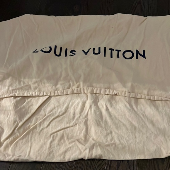 Louis Vuitton Handbags - Louis Vuitton LV Neverfull Dust Bag